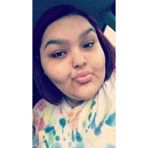 Meet your Posher, Alexis